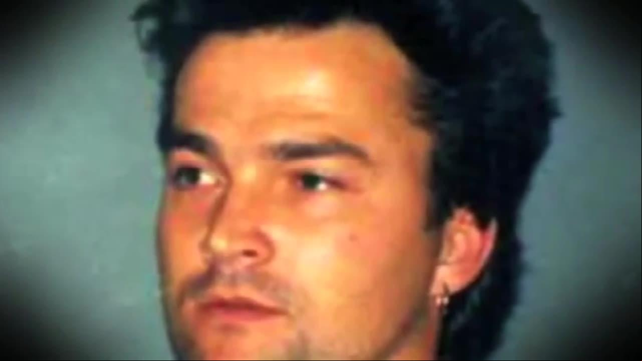 Sixteen Year Mystery Of Danielle Jones The Fake Texts Bloodied 5